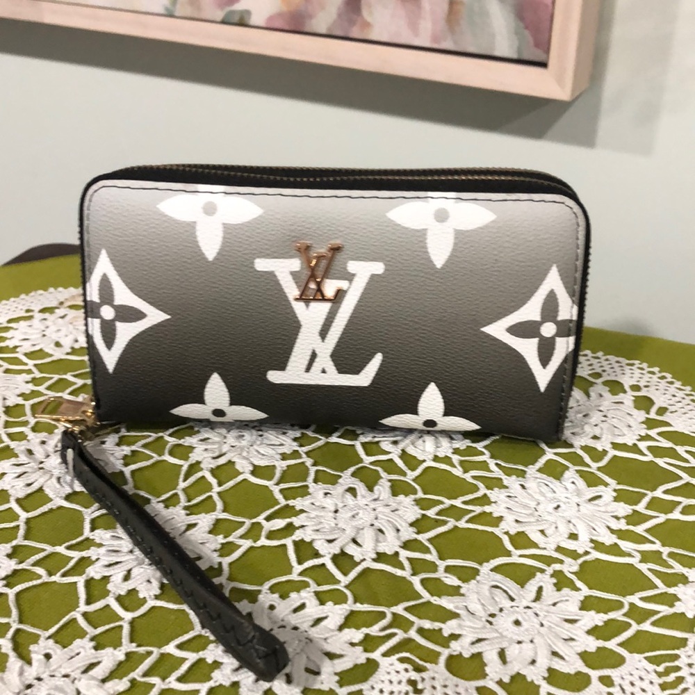 NWOT wristlet